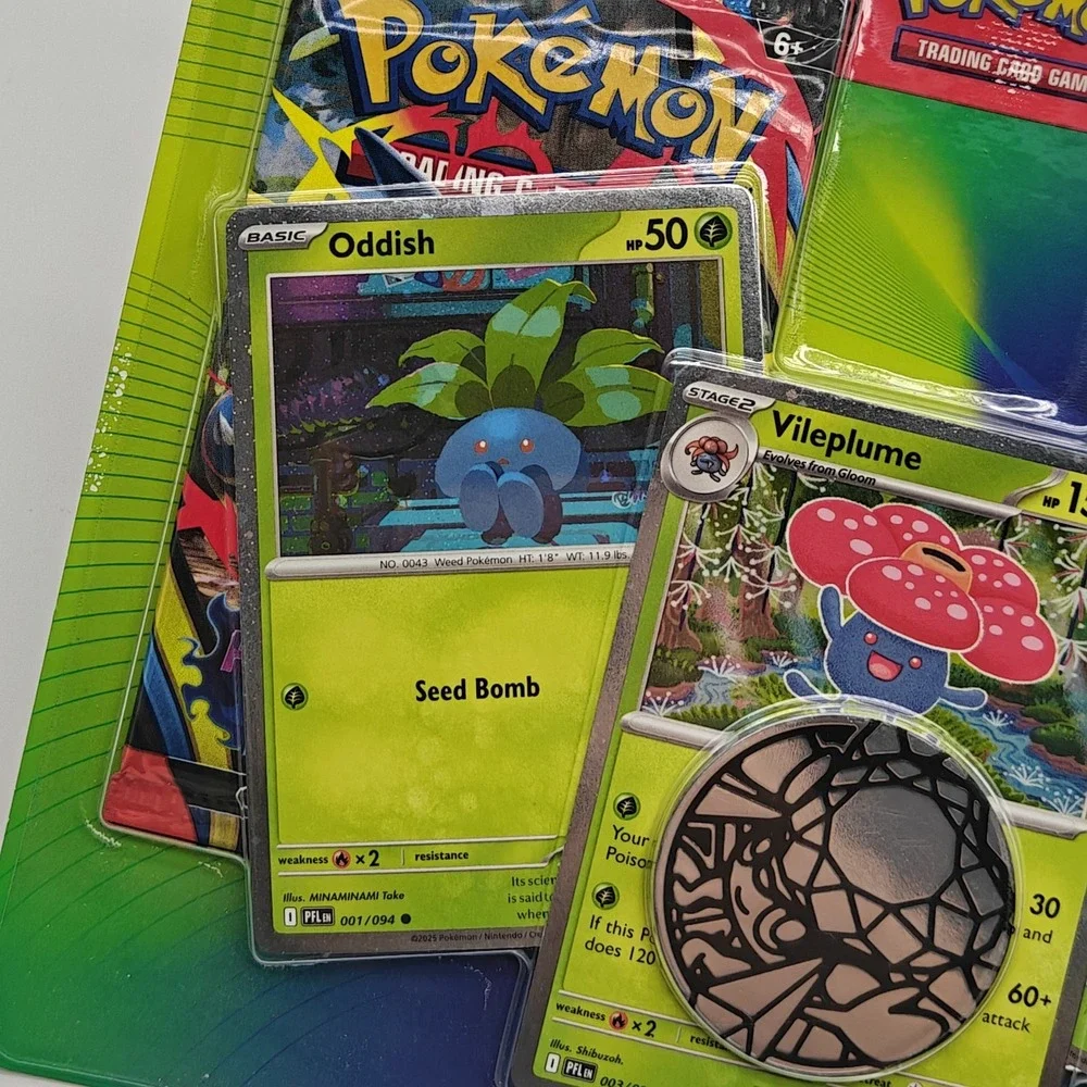 Pokemon Trading Card Came Oddish Gloom Vileplume, Coin, And Two Booster Pack New
